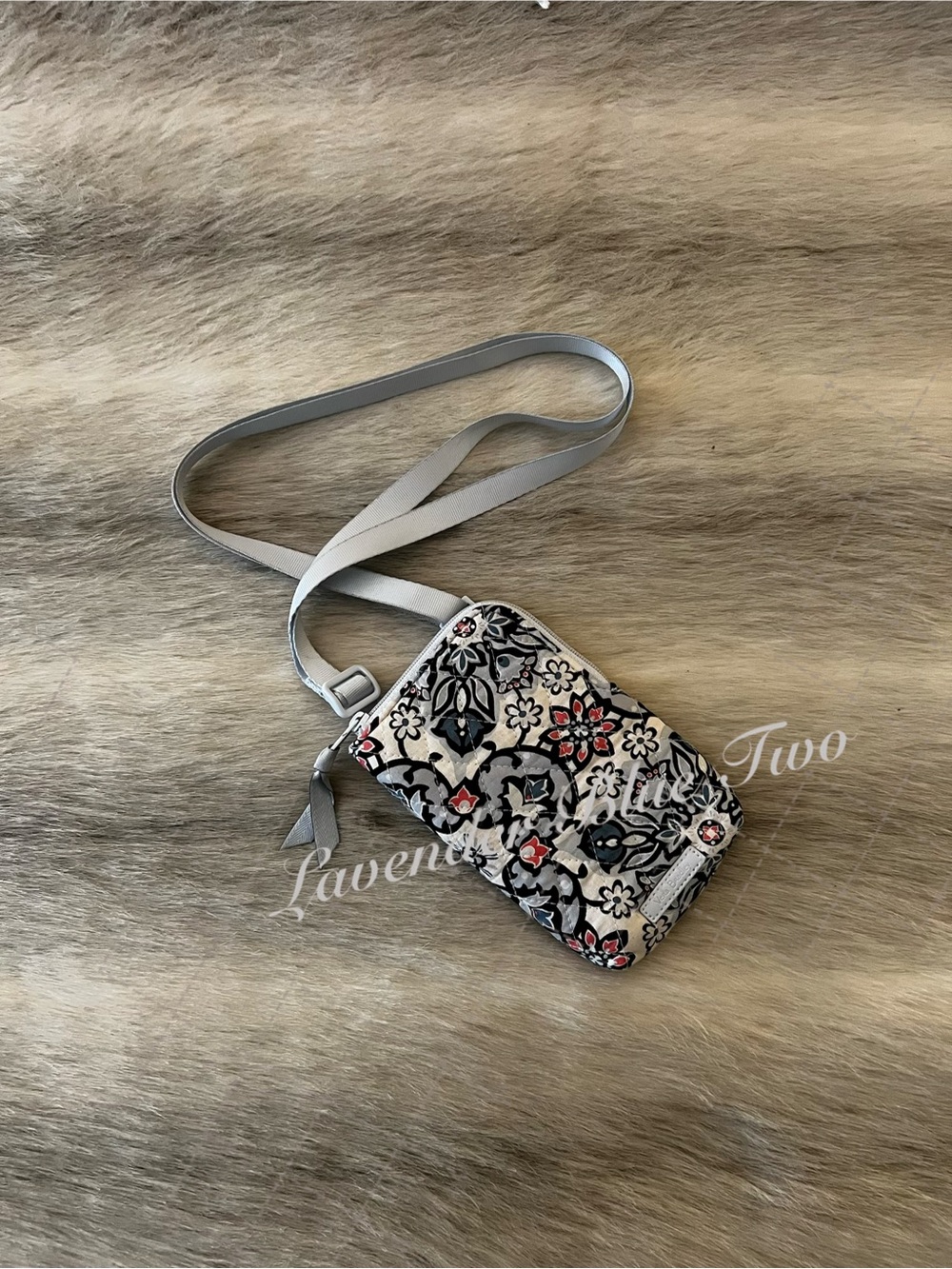 VERA BRADLEY Lisbon Medallion Mini Cellphone Crossbody RFID Lighten Up Gray